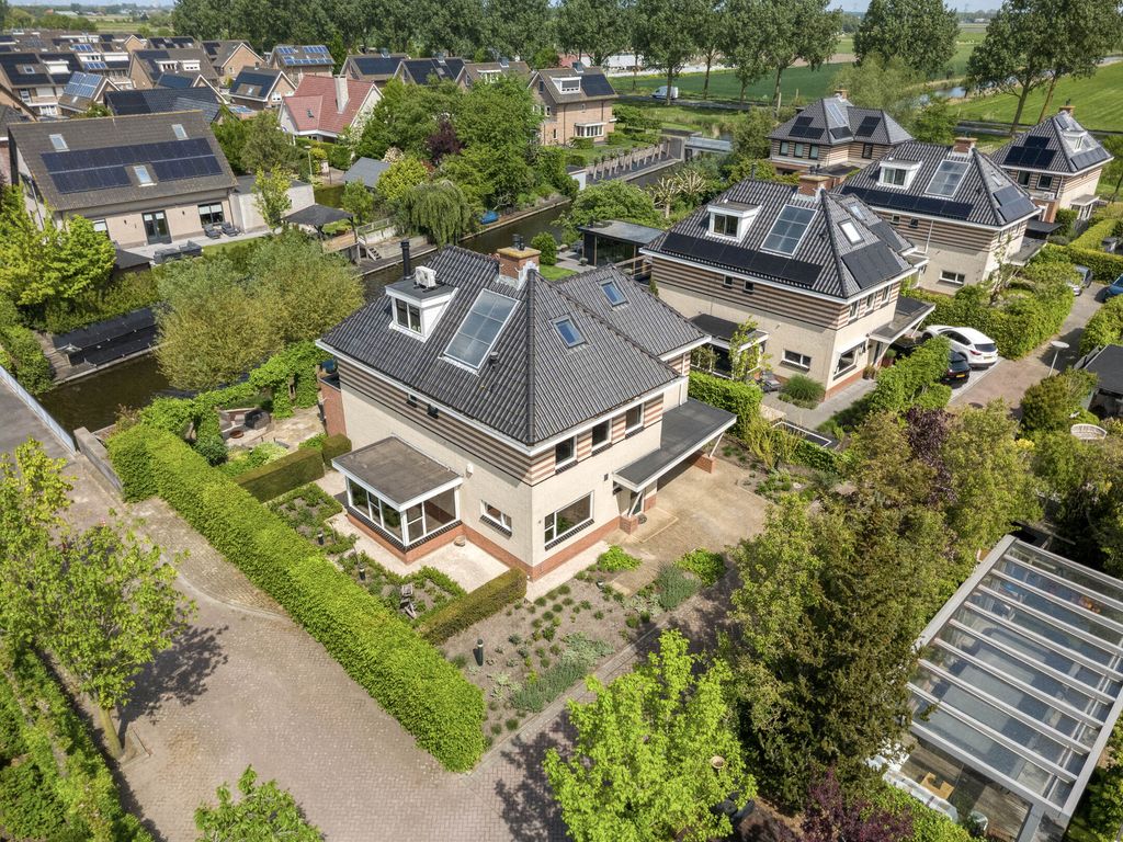 Uithofweide 9, Hellevoetsluis