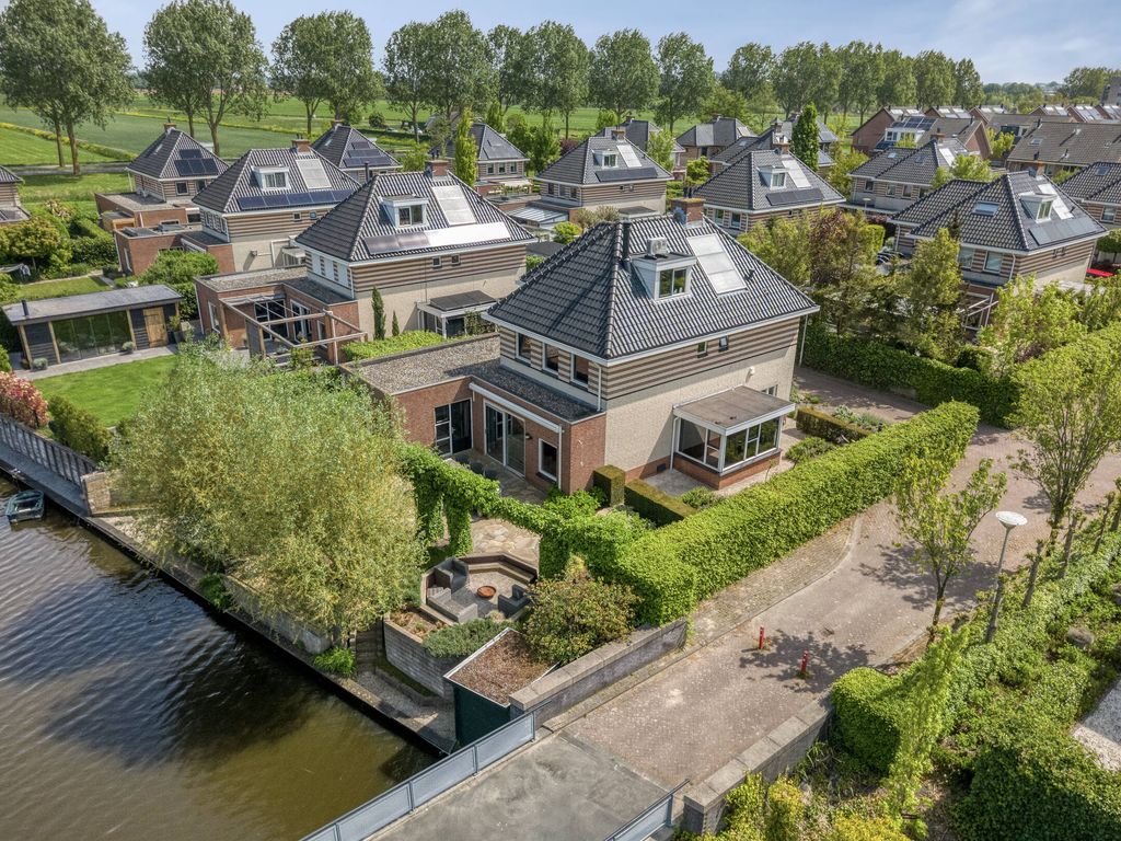 Uithofweide 9, Hellevoetsluis