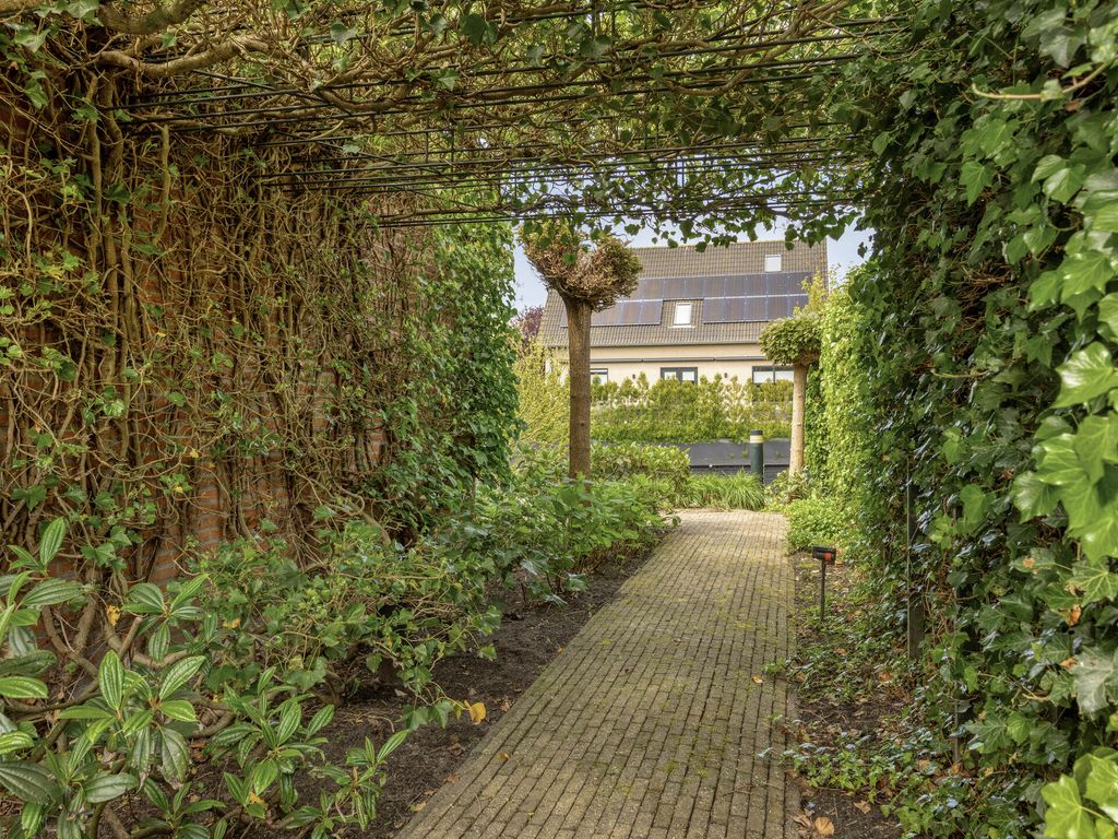 Uithofweide 9, Hellevoetsluis