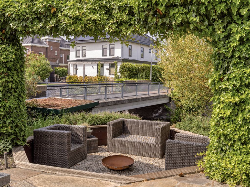 Uithofweide 9, Hellevoetsluis