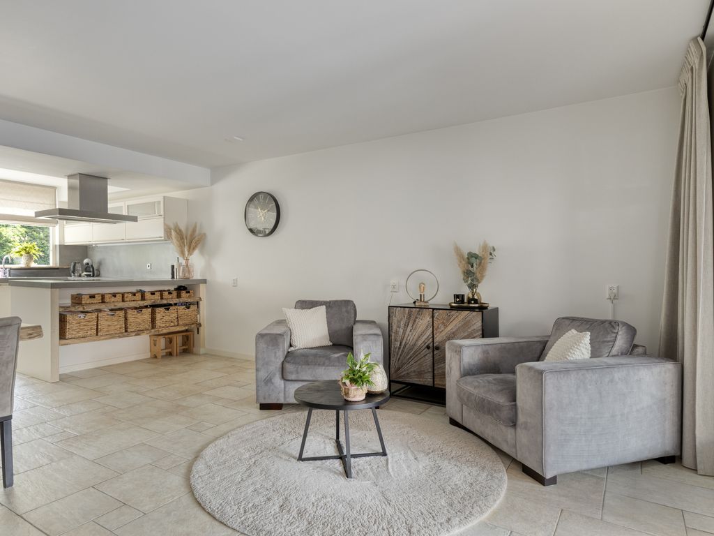 Kraaienest 35, Hellevoetsluis