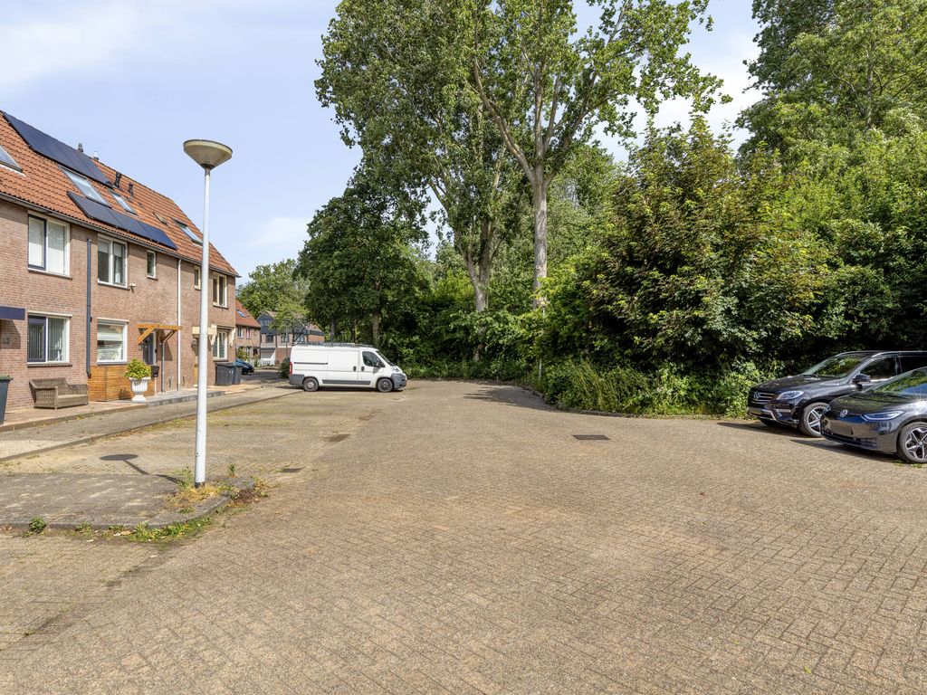 Kraaienest 35, Hellevoetsluis