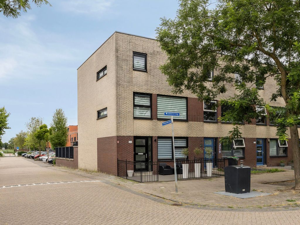 Waddenring 231, Barendrecht