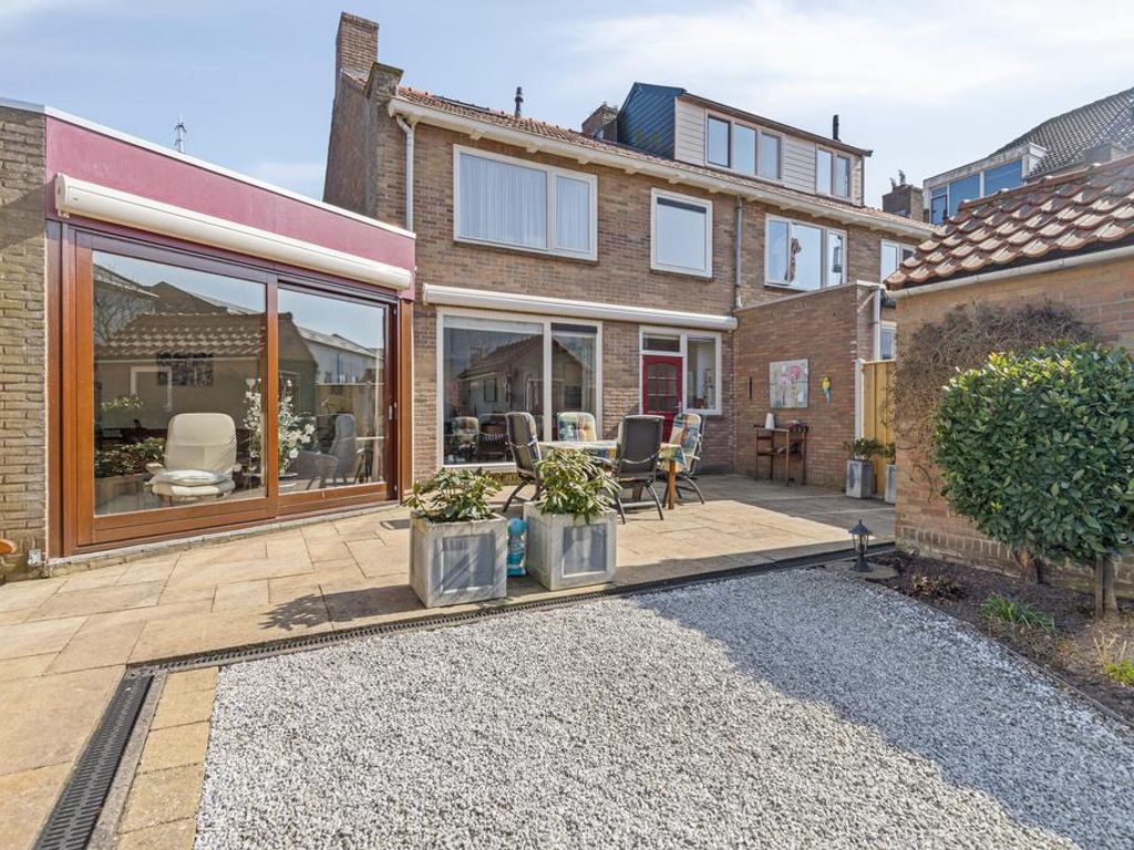 Westzanddijk 57, Hellevoetsluis