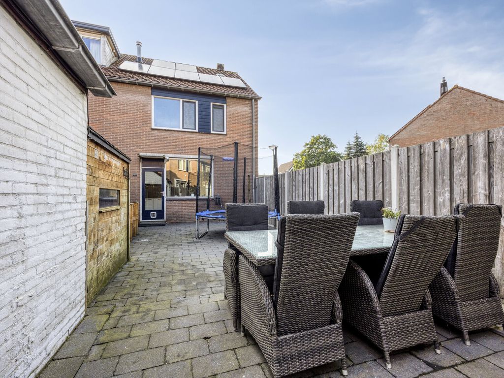 Mantelschelp 9, Hellevoetsluis