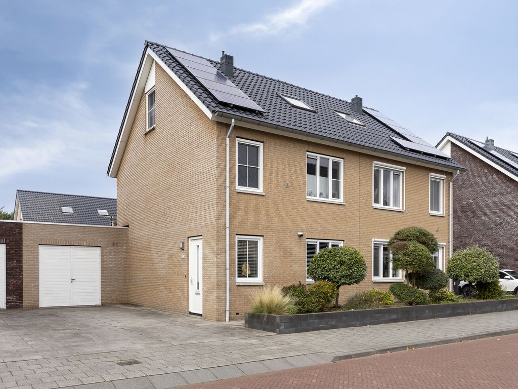 Jupiterlaan 10, Zuidland
