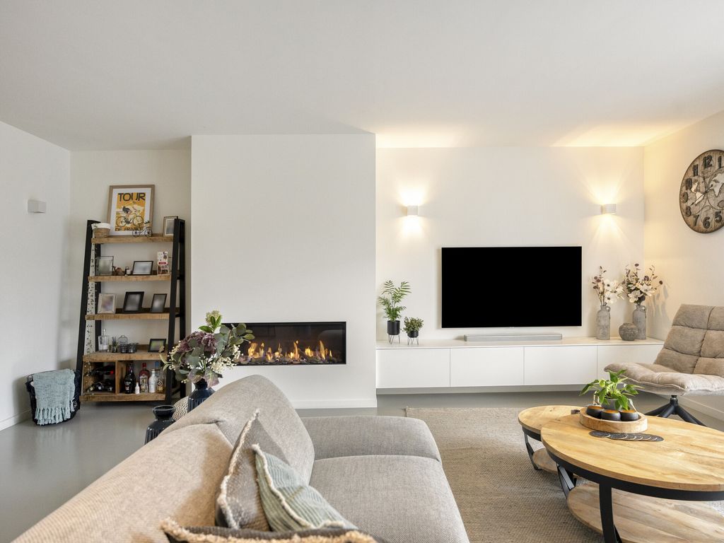 Jupiterlaan 10, Zuidland