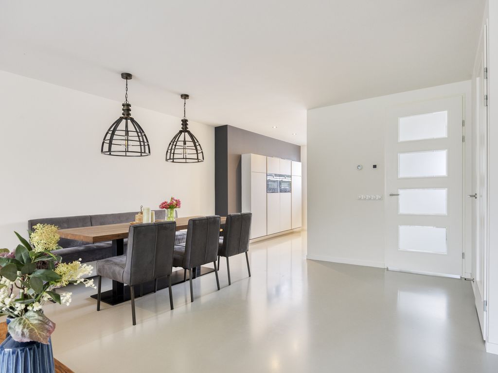 Jupiterlaan 10, Zuidland