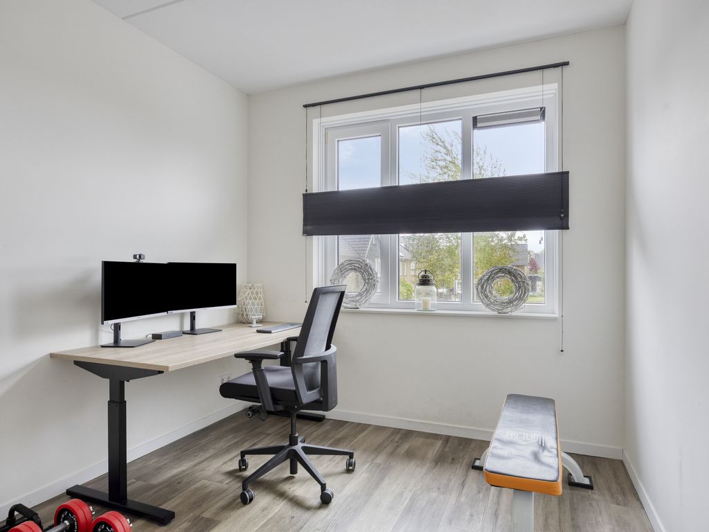 Jupiterlaan 10, Zuidland