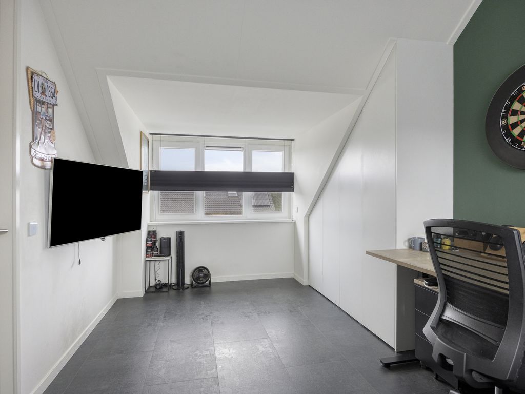 Jupiterlaan 10, Zuidland