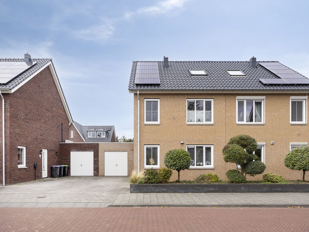 Jupiterlaan 10, Zuidland