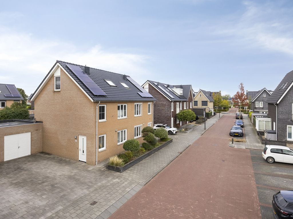 Jupiterlaan 10, Zuidland