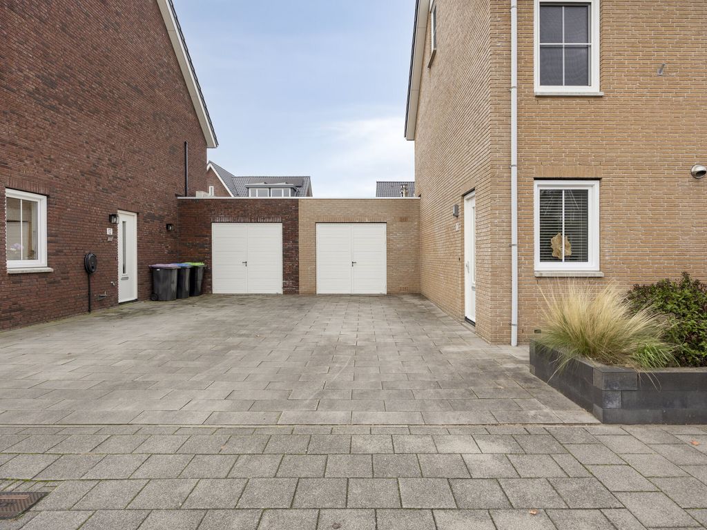 Jupiterlaan 10, Zuidland