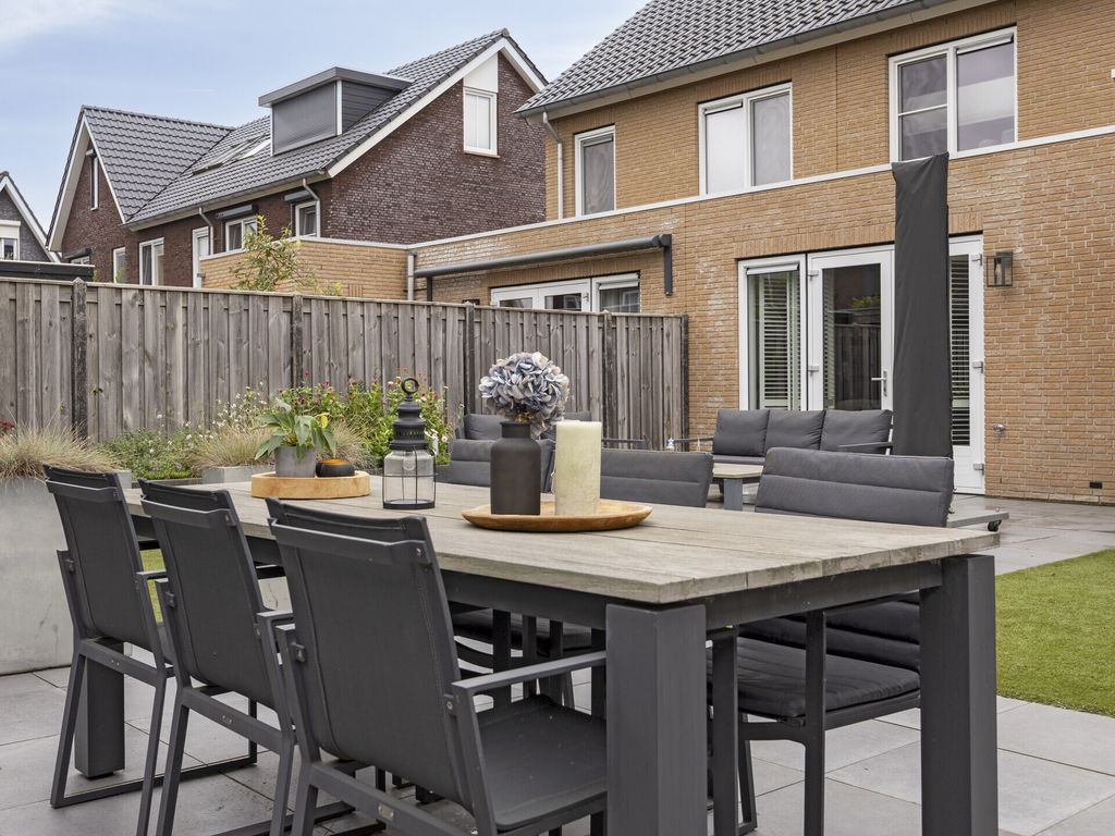 Jupiterlaan 10, Zuidland