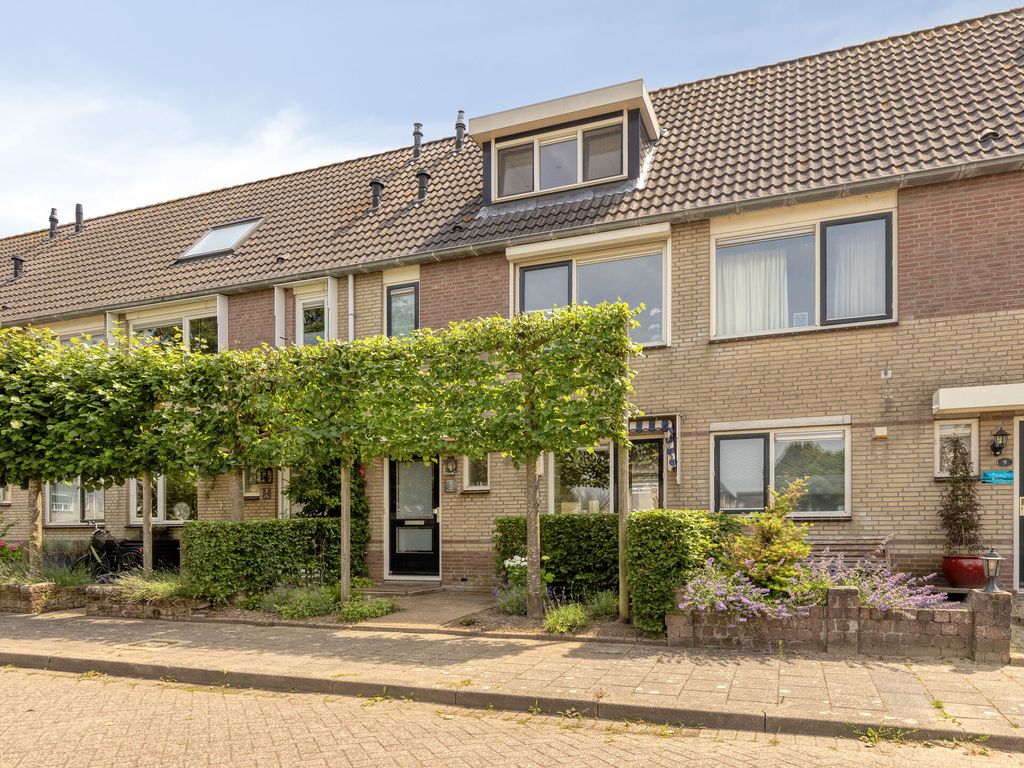 Trambaanlaan 7, Zuidland