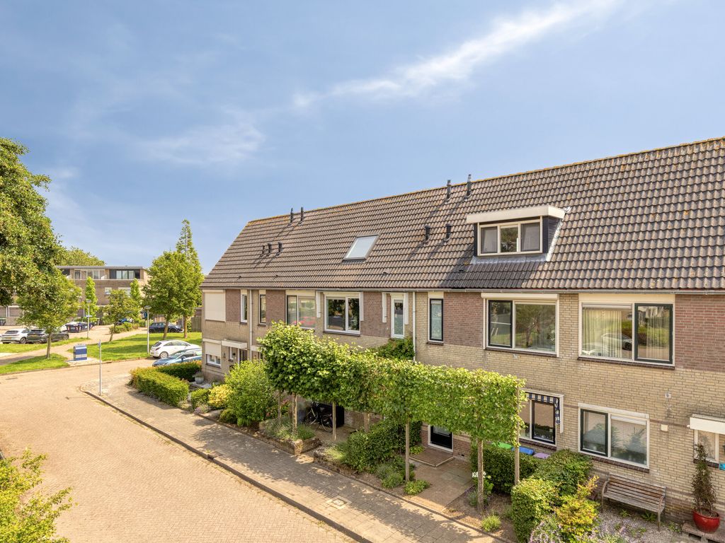 Trambaanlaan 7, Zuidland
