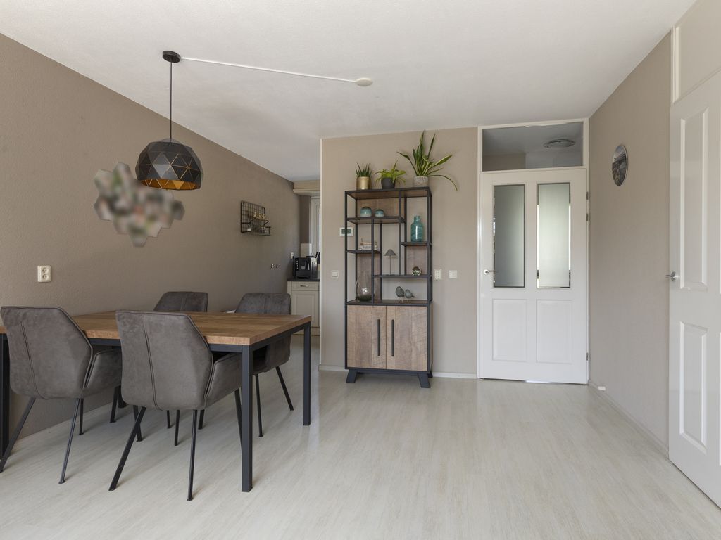 Trambaanlaan 7, Zuidland