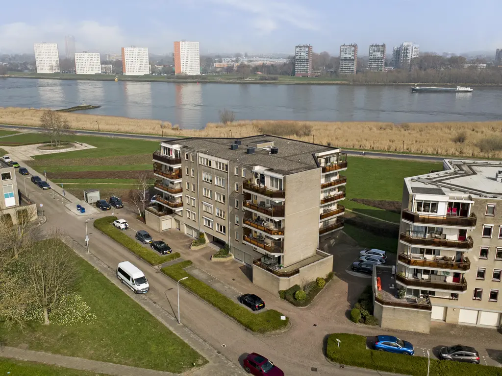 Maasboulevard 7, SPIJKENISSE