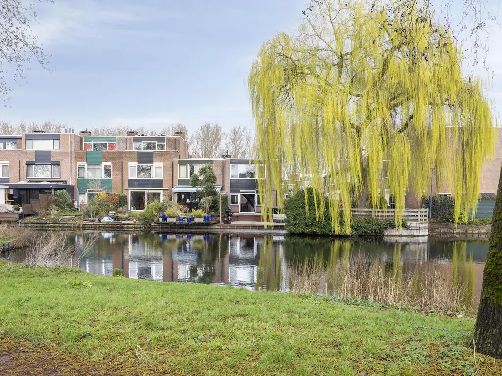 Karmozijnbes 18, ROTTERDAM