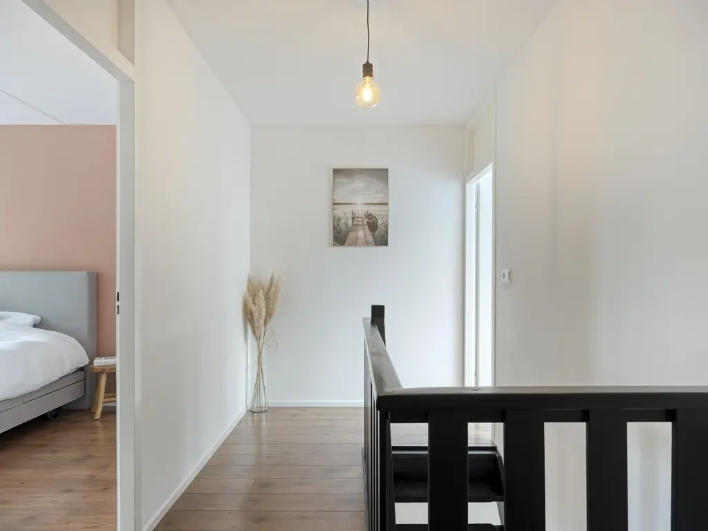 Karmozijnbes 18, ROTTERDAM