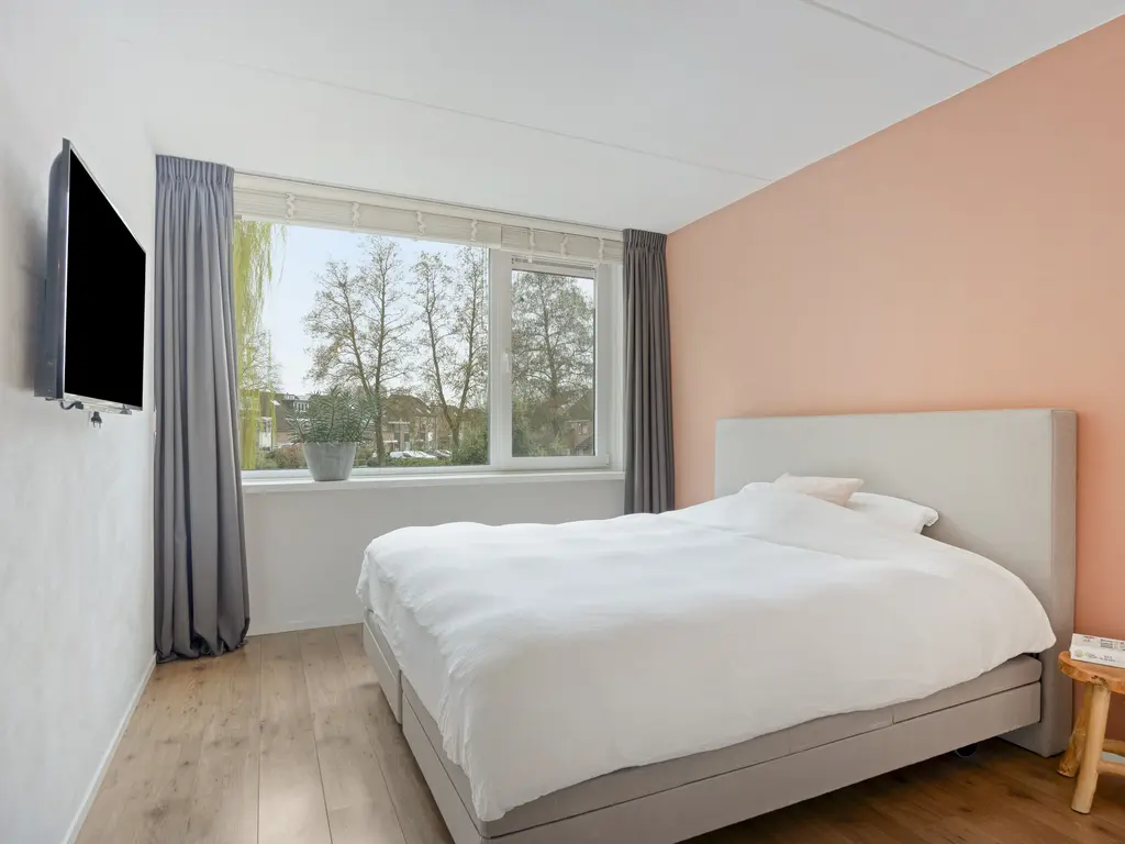 Karmozijnbes 18, ROTTERDAM