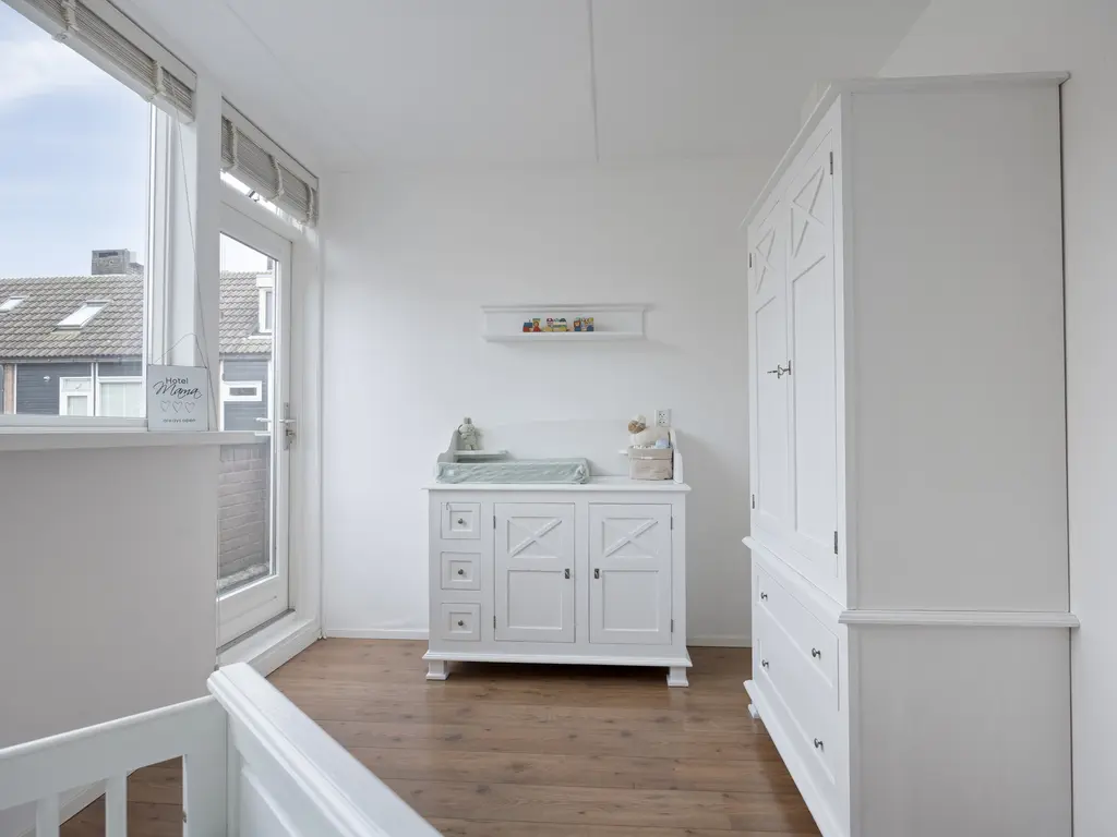 Karmozijnbes 18, ROTTERDAM