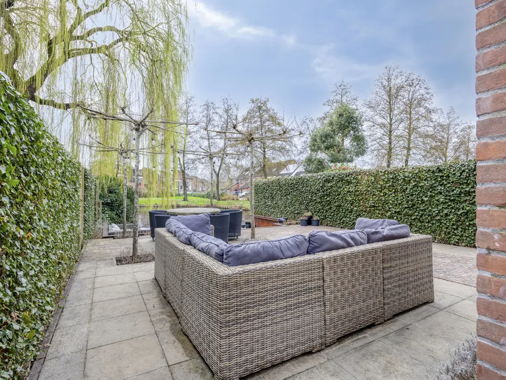 Karmozijnbes 18, ROTTERDAM