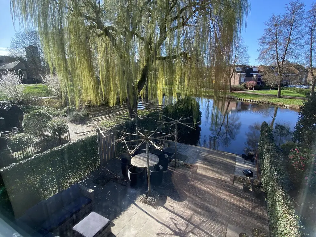 Karmozijnbes 18, ROTTERDAM