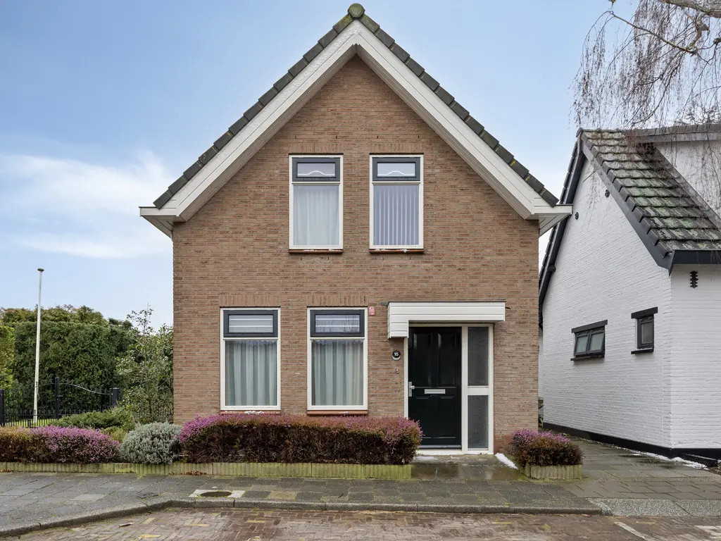 De Ruyterstraat 15, CAPELLE AAN DEN IJSSEL