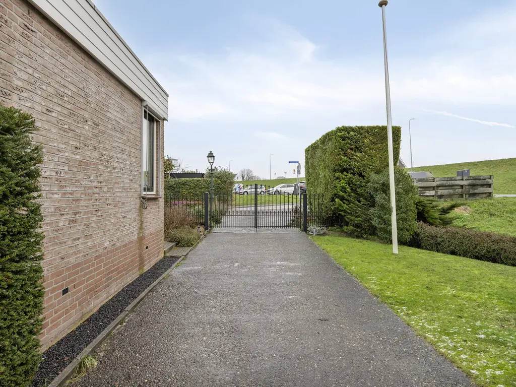 De Ruyterstraat 15, CAPELLE AAN DEN IJSSEL