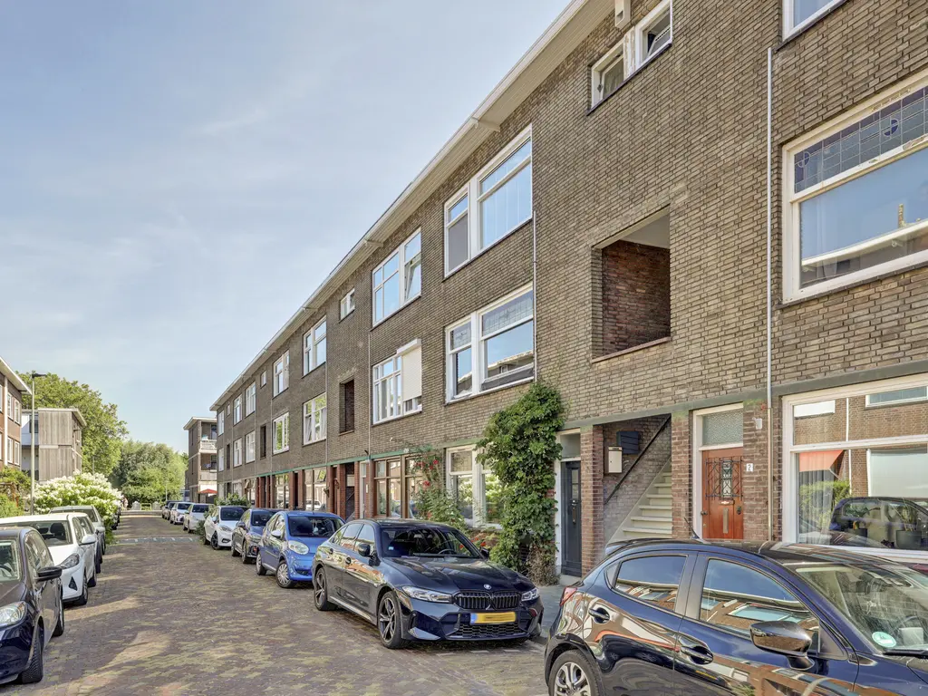 Mr. Troelstrastraat 8, VLAARDINGEN