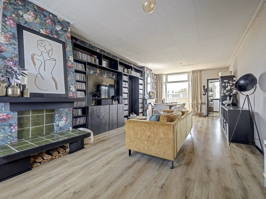 Mr. Troelstrastraat 8, VLAARDINGEN