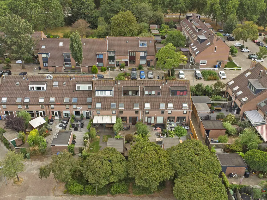 Kraaiheide 8, Rotterdam