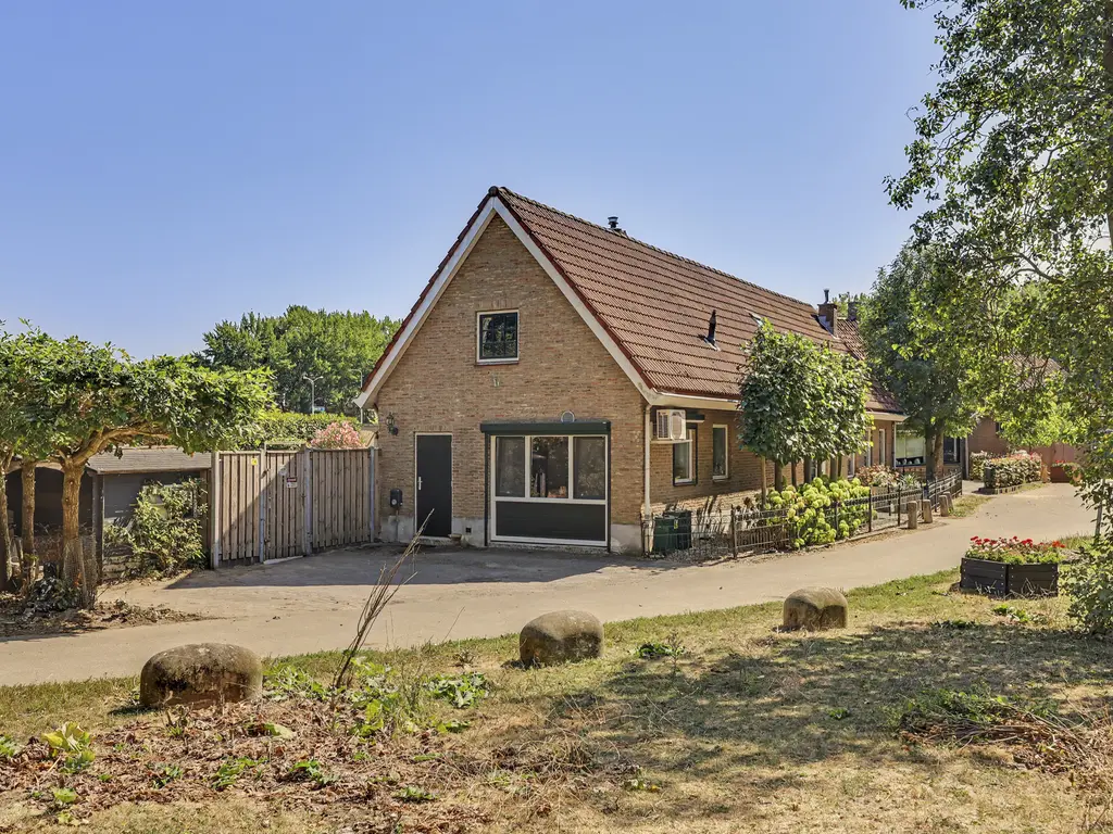 Breekade 7, SPIJKENISSE