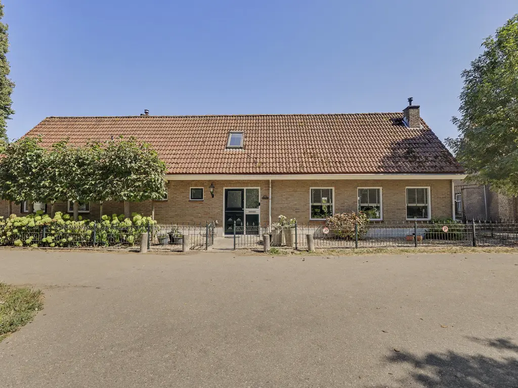 Breekade 7, SPIJKENISSE