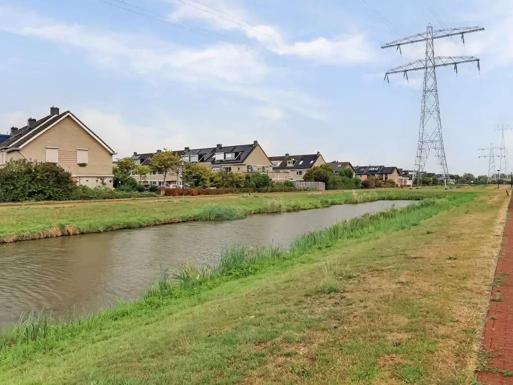 Vicky Baumstraat 6, SPIJKENISSE