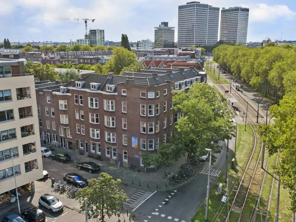 Mathenesserdijk 109B 01, ROTTERDAM