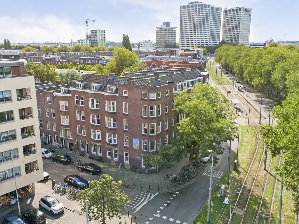 Mathenesserdijk 107A, ROTTERDAM