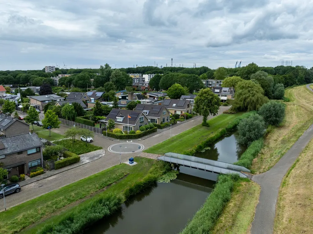 Zonnebloemstraat 39, SPIJKENISSE