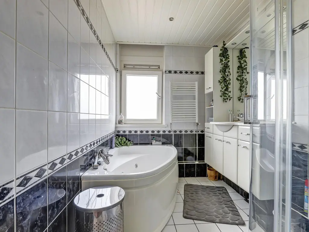 Theo Mann-Bouwmeesterstraat 27, SPIJKENISSE
