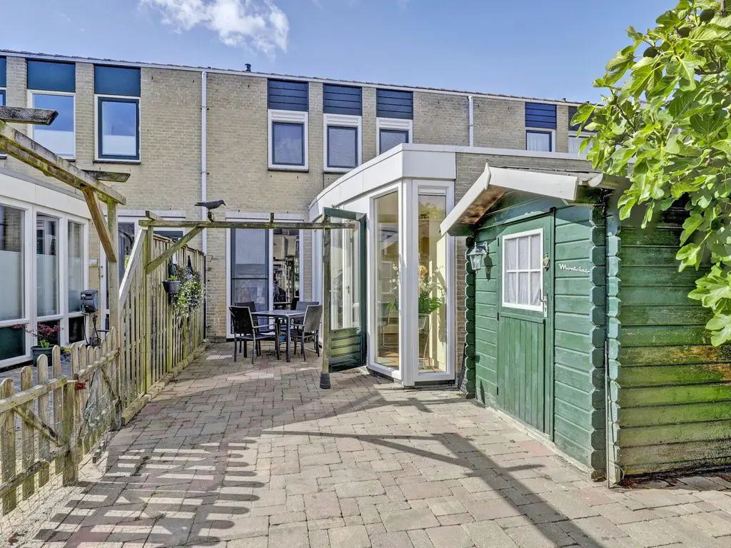 Theo Mann-Bouwmeesterstraat 27, SPIJKENISSE