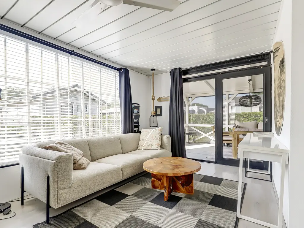 Gorsplein 2, Essenhof 26 , OOSTVOORNE