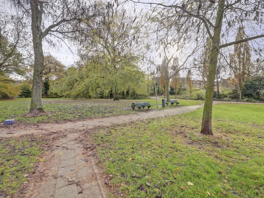 Burgemeester Stulemeijerlaan 11, SCHIEDAM