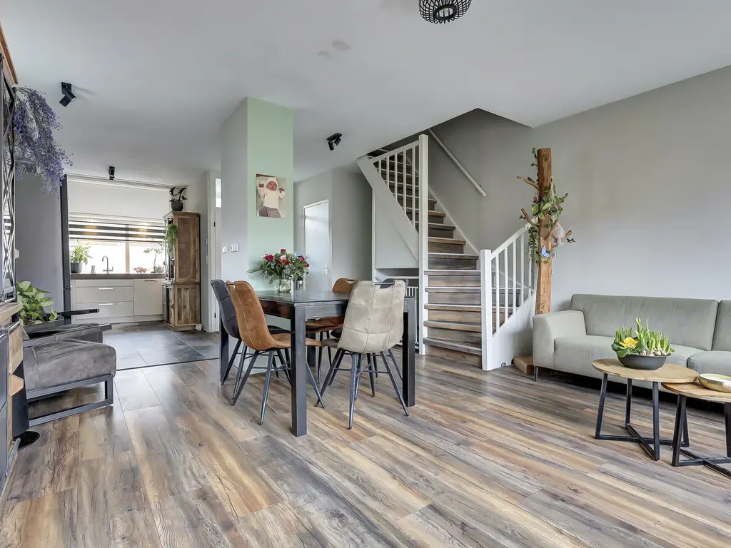 Dreef 56, HELLEVOETSLUIS