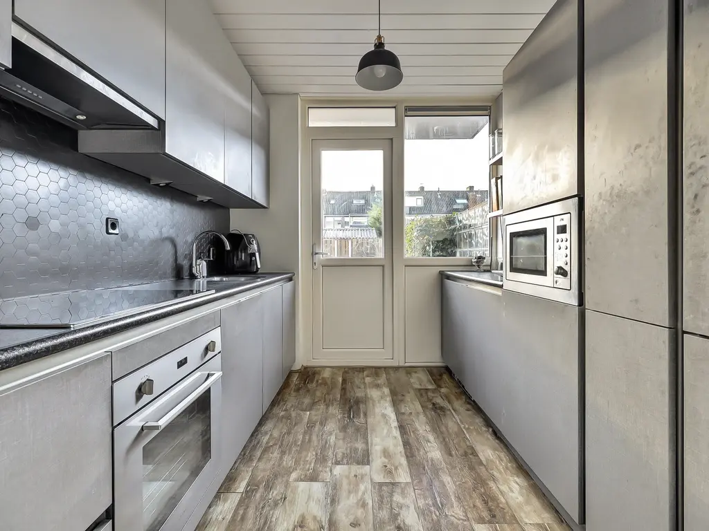 Gerard Doustraat 15, SPIJKENISSE