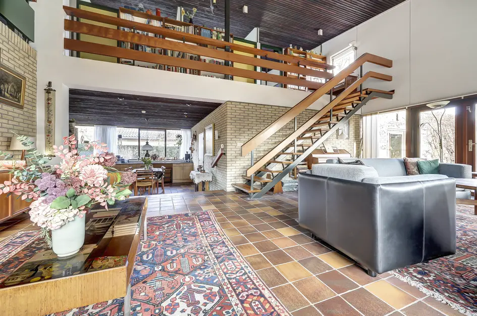 Notaris L P vd Blinkln 11a