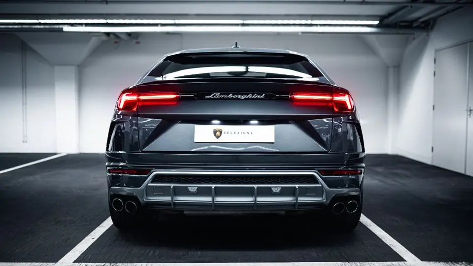 SELEZIONE LAMBORGHINI | PRESTIGIOUS POWER. VERIFIED PERFECTION.