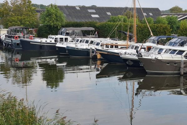 De Zwemmer 1, Leeuwarden