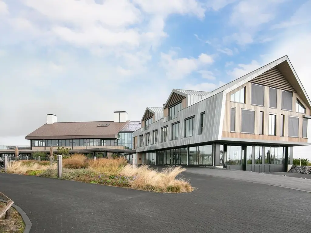 Oesterdam 15a, THOLEN