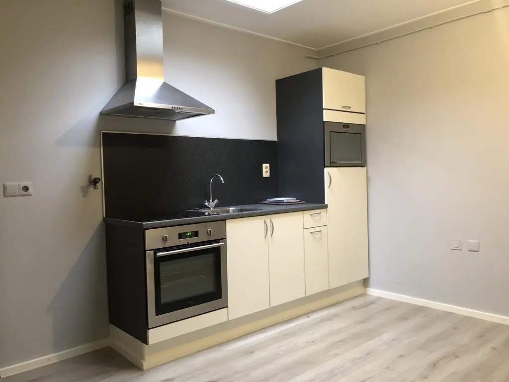 Kaaistraat 8, SINT-MAARTENSDIJK